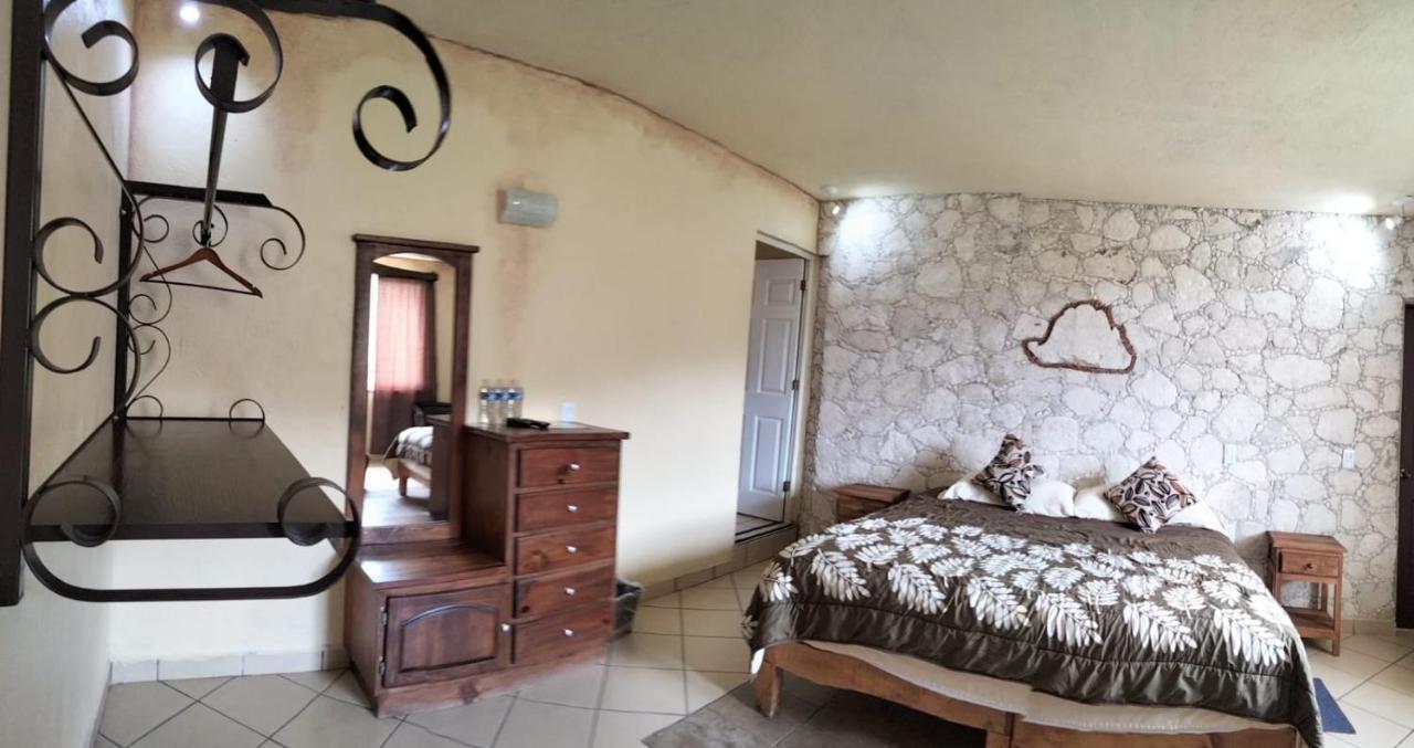 Hotel Casa Del Arbol Bernal Kültér fotó